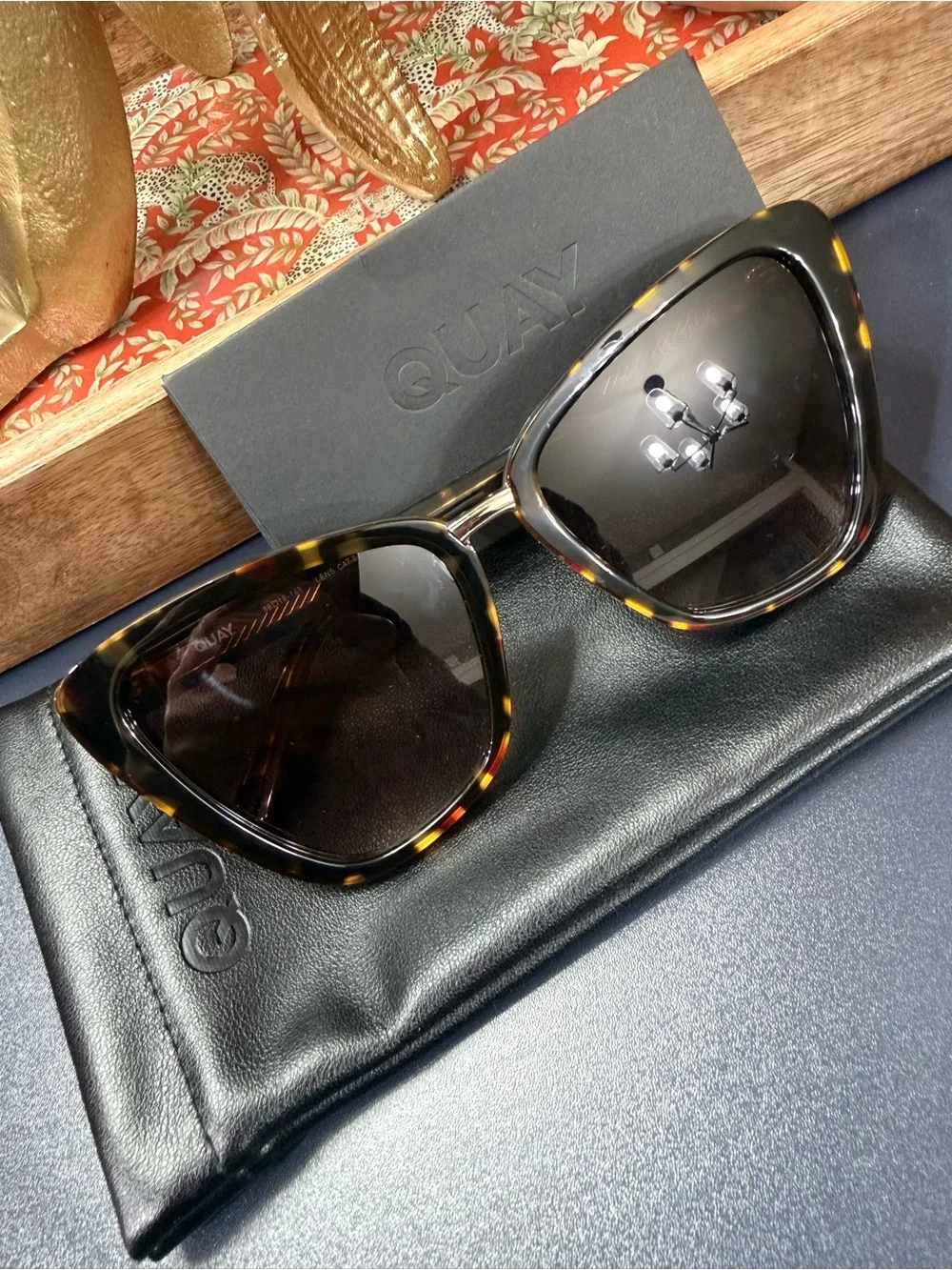 *NWT* Quay Australia ALL TALK Cat Eye Tortoise Shell Sunglasses
